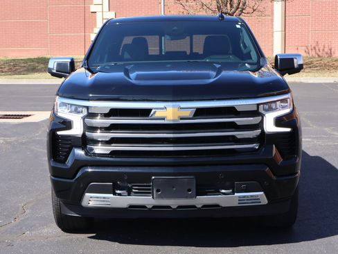 Used 2023 Chevrolet Silverado 1500 High Country w/ High Country Premium Package image 33