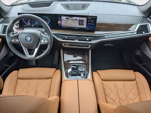 Used 2026 BMW X5 xDrive50e image 18