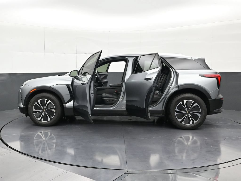 Used 2024 Chevrolet Blazer EV LT AWD/4WD image 36