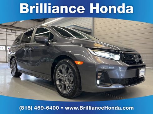 Used 2025 Honda Odyssey Touring image 1