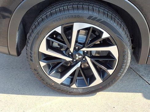 Used 2024 Mitsubishi Outlander SE Black Edition image 9