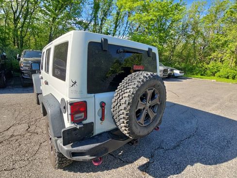 Used 2018 Jeep Wrangler Unlimited Rubicon AWD/4WD image 5