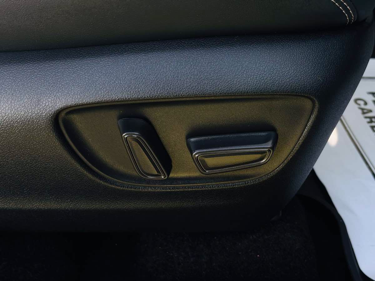 Used 2025 Toyota RAV4 Limited w/ Weather Package AWD/4WD image 40
