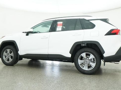 New 2025 Toyota RAV4 XLE image 28