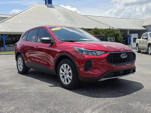 Used 2026 Ford Escape Active FWD image 2