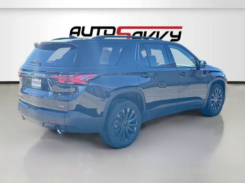 Used 2023 Chevrolet Traverse RS image 7