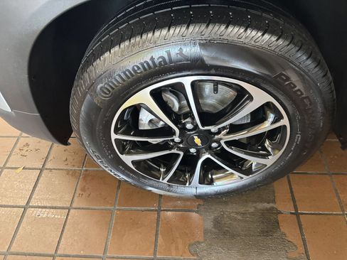Used 2025 Chevrolet TrailBlazer LT FWD image 24