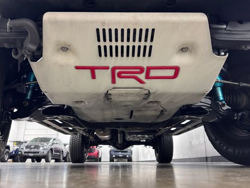 Used 2017 Toyota Tacoma TRD Pro AWD/4WD image 30