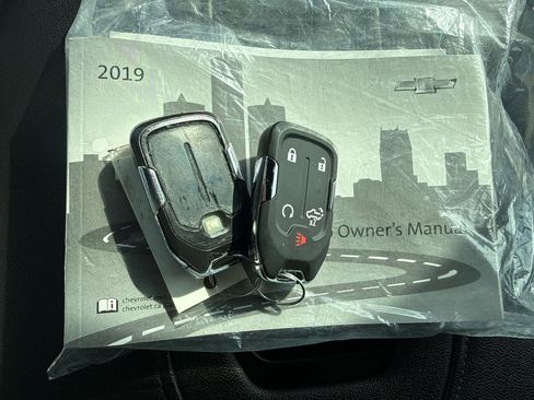 Used 2019 Chevrolet Silverado 1500 LTZ image 23