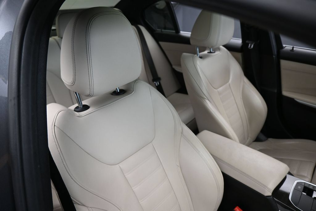 Used 2020 BMW 330i Sedan w/ Convenience Package RWD image 42