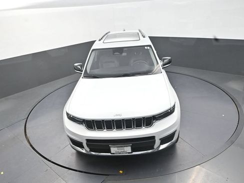 Used 2023 Jeep Grand Cherokee L Limited w/ Trailer Tow Group (B) AWD/4WD image 13
