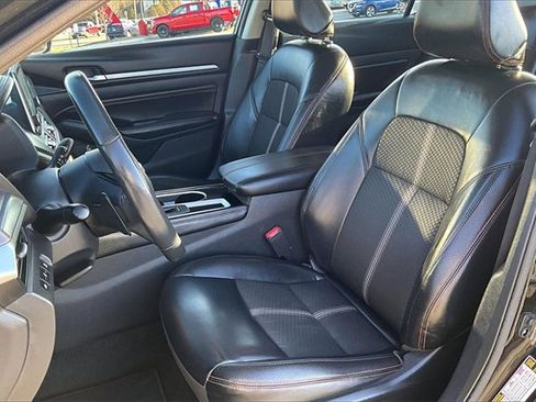 Used 2023 Nissan Altima 2.5 SR image 10