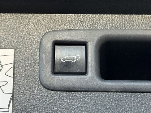 Used 2022 Toyota Highlander Platinum image 34