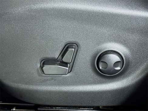 Used 2022 Jeep Cherokee Latitude Lux w/ Sun & Sound Group image 18