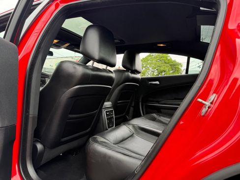 Used 2022 Dodge Charger SXT w/ Leather Interior Group RWD image 15