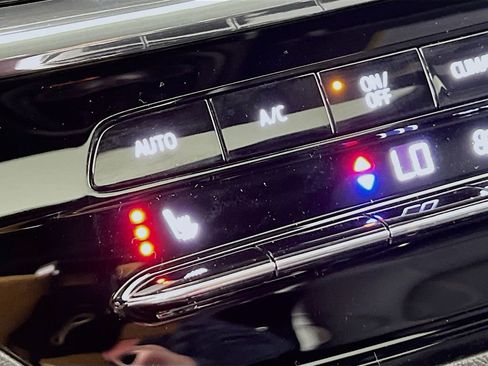 New 2025 Buick Envista Avenir image 18