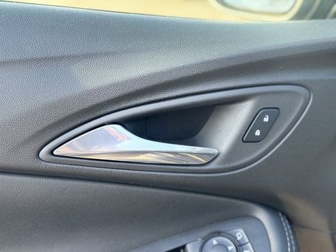 Used 2022 Buick Encore GX Select w/ Sport Touring Package image 24