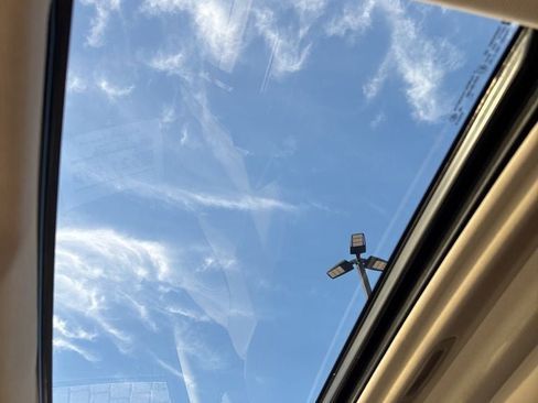 Used 2015 GMC Yukon SLT w/ Open Road Package image 23