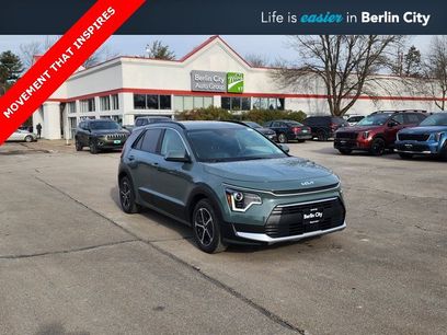 New 2025 Kia Niro EX