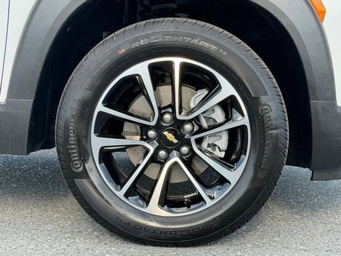 New 2026 Chevrolet TrailBlazer LT w/ LT Cold Weather Package AWD/4WD image 16