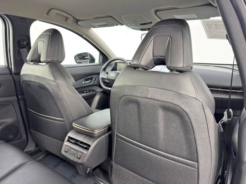 Used 2024 Nissan Ariya AWD image 34