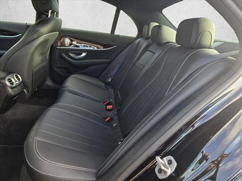 Certified 2022 Mercedes-Benz E 450 4MATIC Sedan image 19