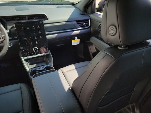 New 2026 GMC Terrain AT4 w/ Convenience Package III AWD/4WD image 17