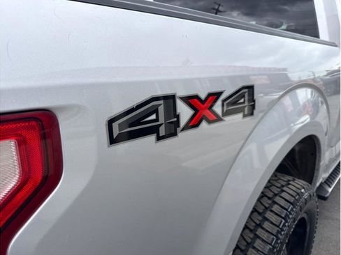 Used 2016 Ford F150 XLT AWD/4WD image 11