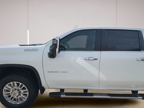 Used 2023 Chevrolet Silverado 2500 High Country w/ Safety Package II AWD/4WD image 14
