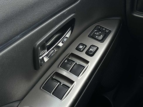 Used 2024 Mitsubishi Outlander Sport SE image 15