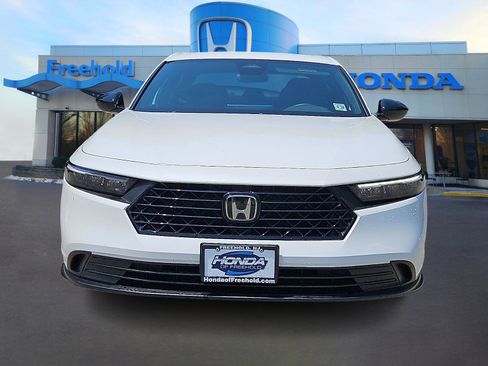 Used 2025 Honda Accord Sport image 2