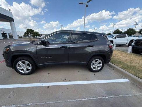 Used 2023 Jeep Compass Sport AWD/4WD image 7