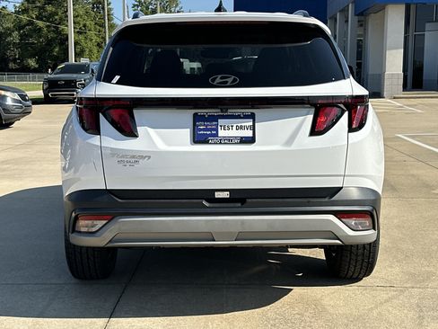 Used 2025 Hyundai Tucson SEL FWD image 8