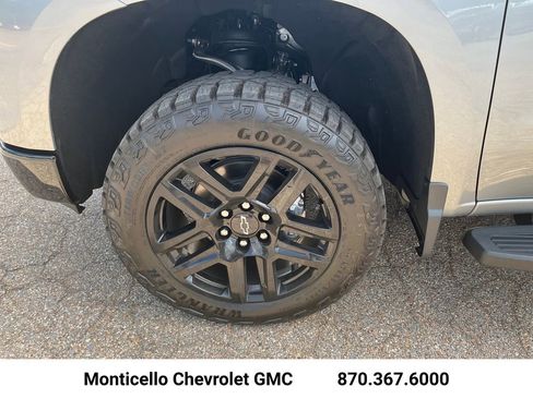 New 2026 Chevrolet Silverado 1500 Custom Trail Boss w/ Dark Appearance Package image 26