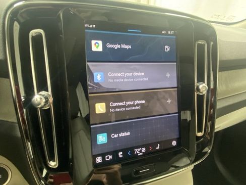 Certified 2025 Volvo XC40 B5 Ultra image 18