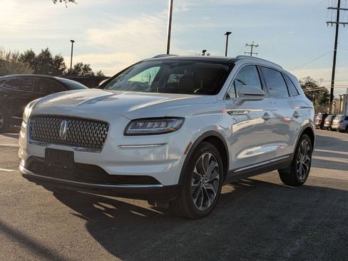 Used 2022 Lincoln Nautilus Reserve image 7