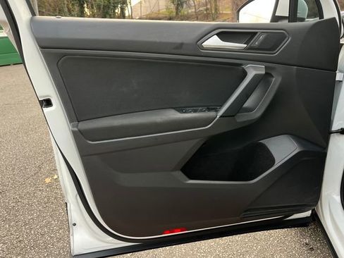 Used 2019 Volkswagen Tiguan S image 10