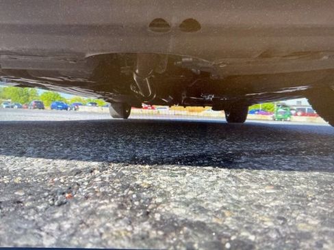 Used 2017 Toyota Sienna XLE w/ XLE Navigation Package FWD image 14