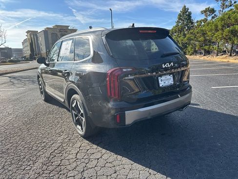 Certified 2025 Kia Telluride S FWD image 5