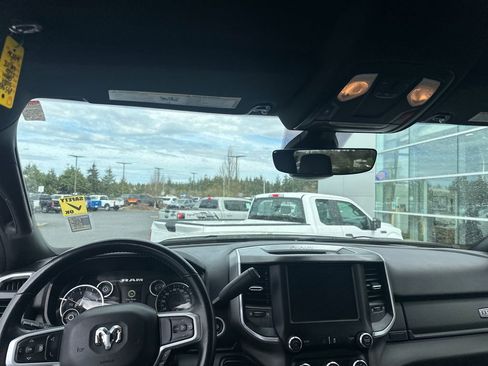 Used 2024 RAM 2500 Big Horn w/ Off Road Package image 12