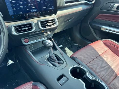 Used 2025 Ford Mustang GT Premium RWD image 31