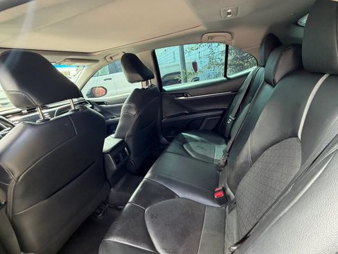 Used 2018 Toyota Camry XSE FWD image 8