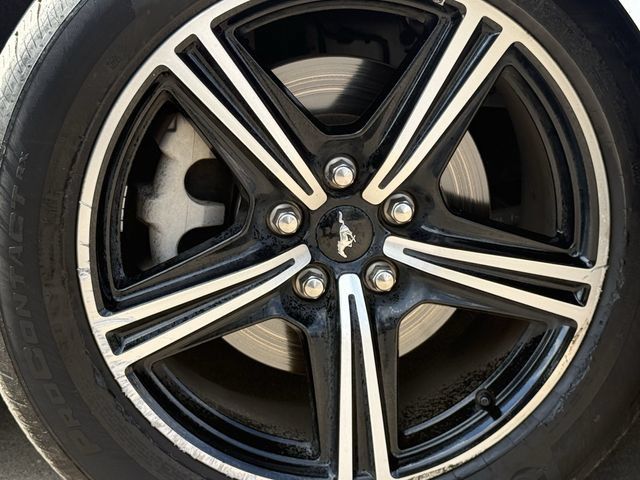 Used 2025 Ford Mustang Premium RWD image 9
