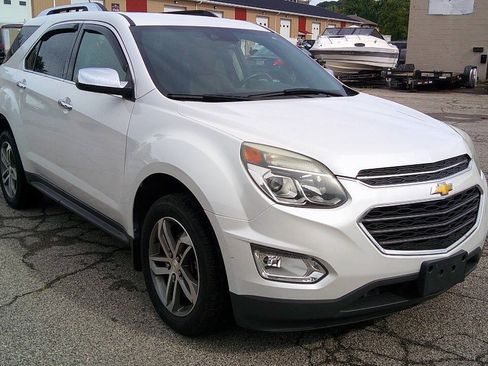 Used 2017 Chevrolet Equinox Premier w/ Enhanced Convenience Package AWD/4WD image 3