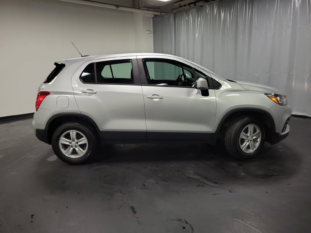 Used 2017 Chevrolet Trax LS AWD/4WD image 10