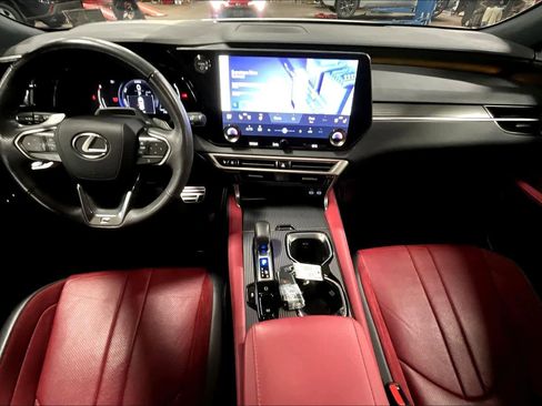Used 2024 Lexus RX 500h F Sport image 14