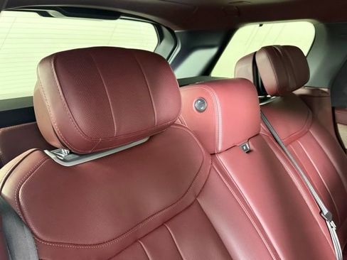 Used 2025 Land Rover Range Rover Long Wheelbase Autobiography image 25