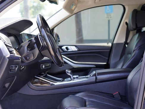 Used 2019 BMW X7 xDrive40i w/ Premium Package AWD/4WD image 7