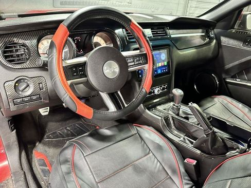 Used 2010 Ford Mustang Premium RWD image 22