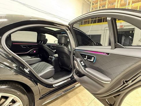 Used 2023 Mercedes-Benz S 580 4MATIC Sedan image 44